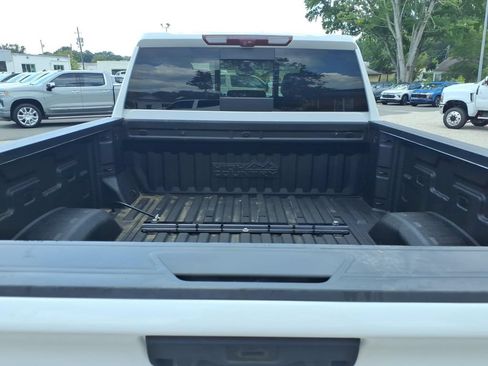 Used 2024 Chevrolet Silverado 2500 High Country w/ Technology Package AWD/4WD image 8
