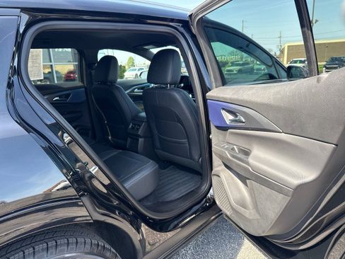 Used 2025 Chevrolet Equinox EV LT w/ Convenience Package image 26