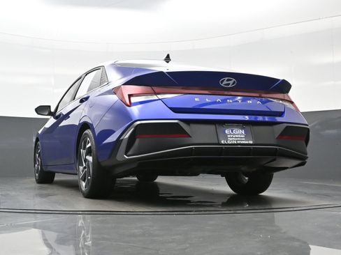 Certified 2024 Hyundai Elantra SEL w/ Convenience Package FWD image 28