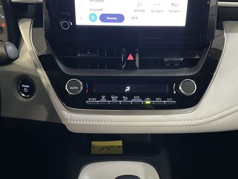 Used 2023 Toyota Corolla SE image 32