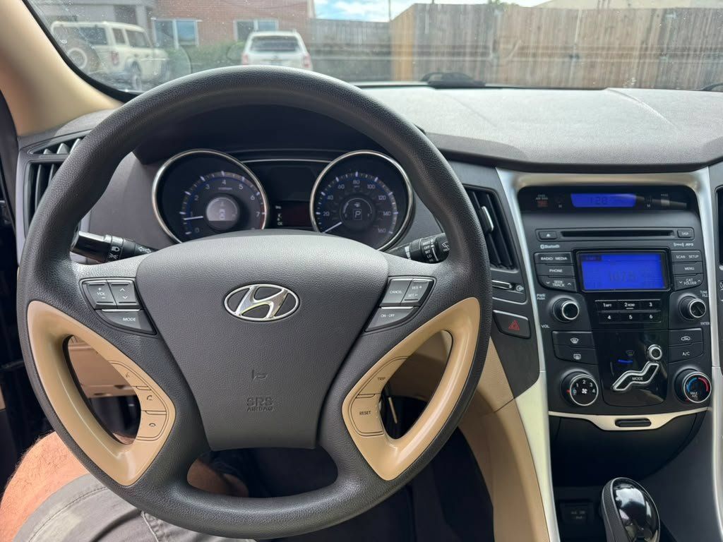 Used 2013 Hyundai Sonata GLS w/ Popular Equipment Pkg FWD image 9