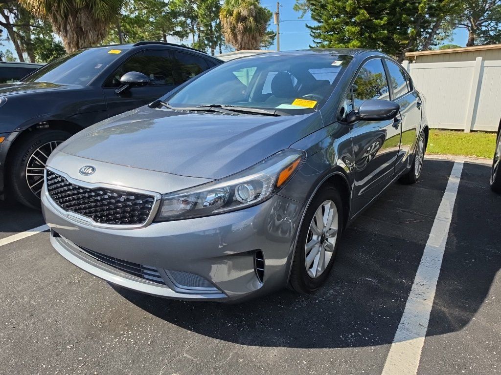 Used 2017 Kia Forte S FWD image 7