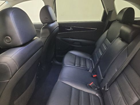 Used 2019 Kia Sorento EX w/ EX Touring Package image 18