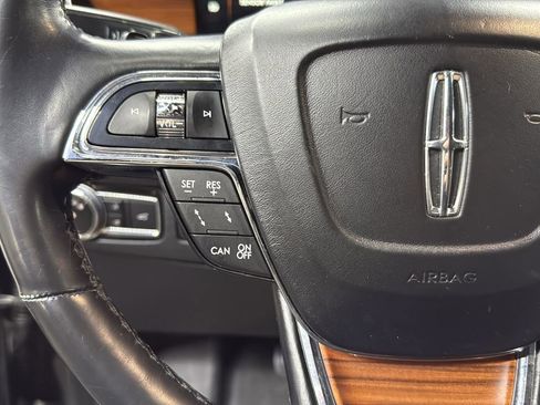 Used 2018 Lincoln Navigator Reserve w/ Technology Package image 17