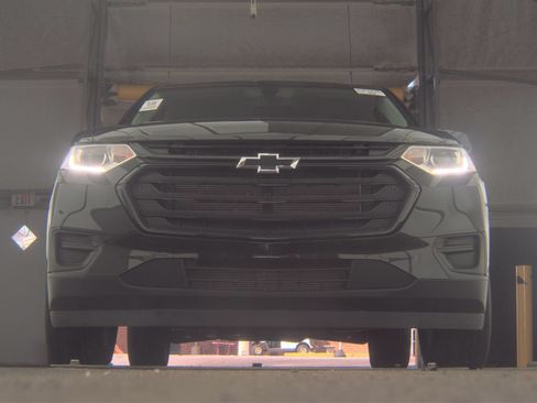 Used 2021 Chevrolet Traverse LS w/ LPO, Blackout Package FWD image 3