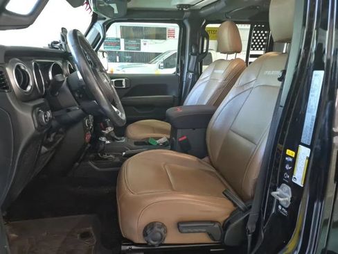 Used 2023 Jeep Gladiator Rubicon w/ Cold Weather Group AWD/4WD image 5