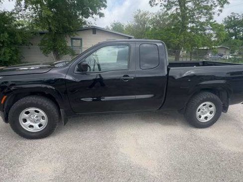 Used 2022 Nissan Frontier S w/ Technology Package RWD image 5