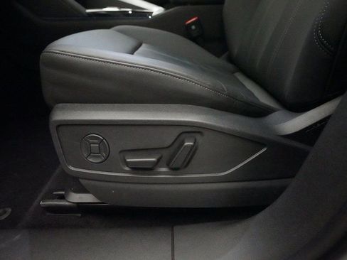 Used 2025 Audi Q5 Premium Plus w/ Premium Plus image 30