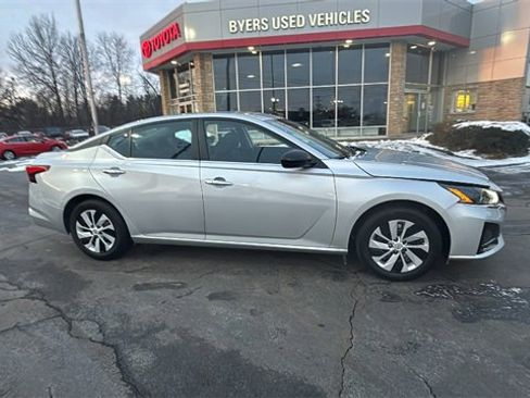 Used 2024 Nissan Altima 2.5 S image 30