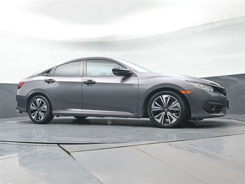 Used 2018 Honda Civic EX-T image 32