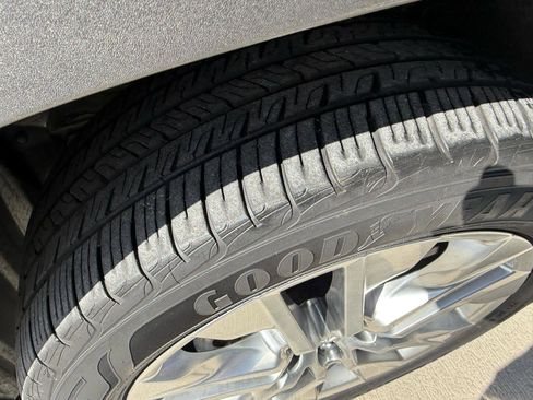 Used 2019 Toyota RAV4 Limited w/ Advanced Technology Package image 8