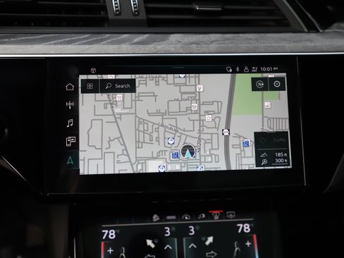 Used 2022 Audi e-tron S Prestige image 19