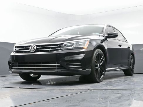 Used 2018 Volkswagen Passat 2.0T S image 45