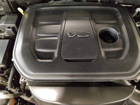 Used 2019 Jeep Grand Cherokee Limited image 30