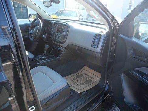 Used 2020 Chevrolet Colorado W/T w/ Custom Special Edition image 17