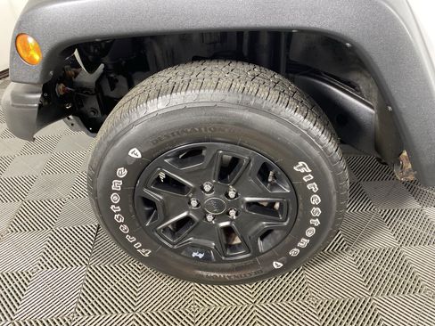 Used 2013 Jeep Wrangler Moab image 8