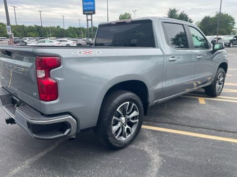 Used 2023 Chevrolet Silverado 1500 LT AWD/4WD image 5