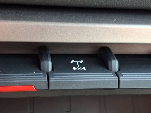 Used 2024 Toyota Tundra Limited w/ TRD Off-Road Package AWD/4WD image 28