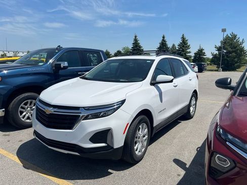 Used 2022 Chevrolet Equinox LT FWD image 1