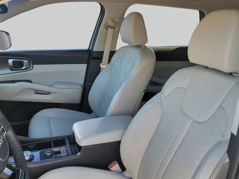 Used 2025 Kia Sorento EX FWD image 25