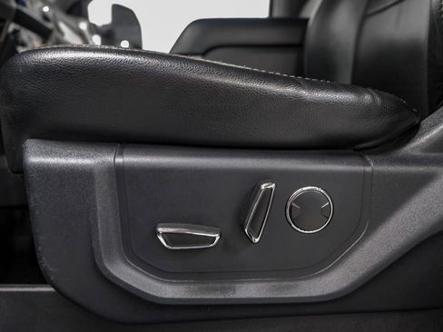 Used 2019 Ford F350 Lariat w/ Lariat Value Package AWD/4WD image 32