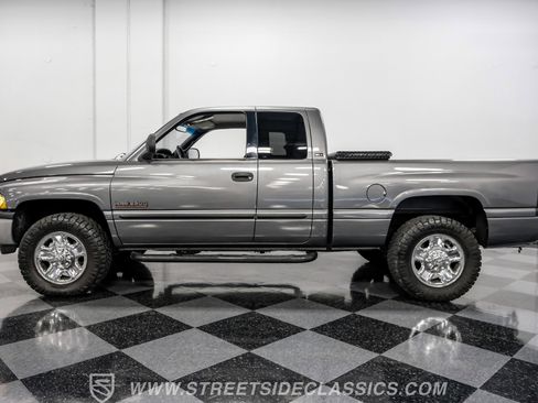 Used 2002 Dodge Ram 2500 Truck 2WD Quad Cab image 2