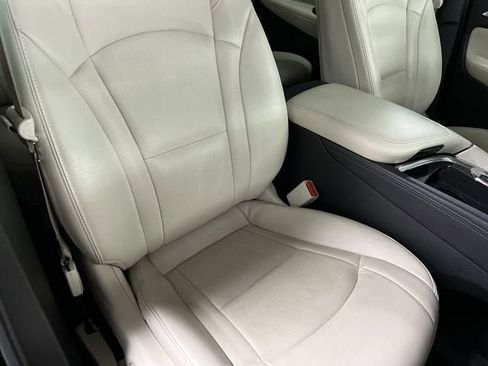 Certified 2023 Buick Enclave Essence w/ Sport Touring Edition FWD image 27