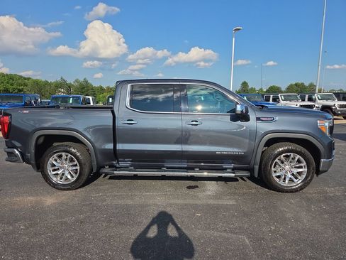 Used 2022 GMC Sierra 1500 SLT w/ SLT Premium Plus Package AWD/4WD image 9