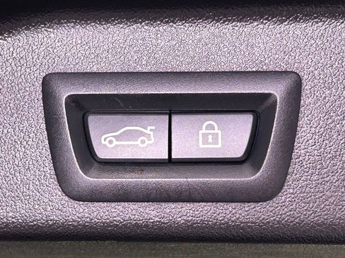 Used 2021 BMW X5 xDrive45e w/ M Sport Package image 15