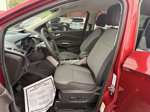Used 2015 Ford Escape SE FWD image 6