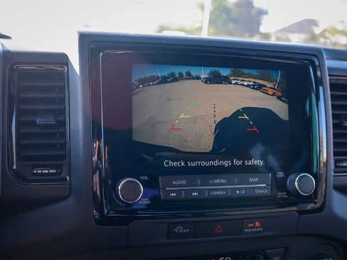 Used 2024 Nissan Frontier PRO-4X w/ Technology Package image 16