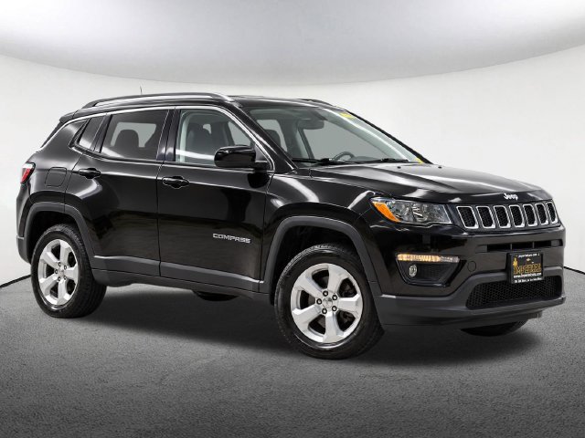 Used 2018 Jeep Compass Latitude w/ Popular Equipment Group AWD/4WD image 2