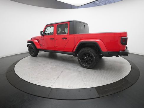 Used 2021 Jeep Gladiator Willys image 12