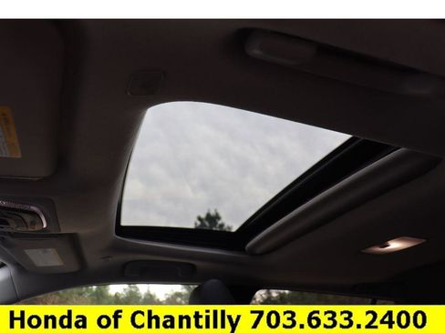 Used 2024 Toyota Corolla Cross XLE w/ Convenience Package image 21