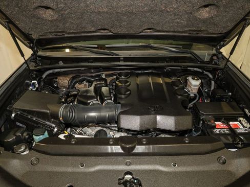 Used 2023 Toyota 4Runner Limited image 20