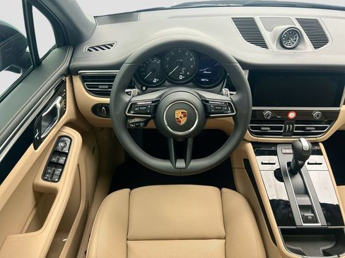 Used 2026 Porsche Macan AWD/4WD image 12