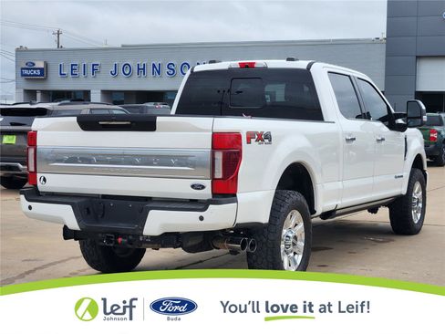Used 2022 Ford F250 Platinum w/ FX4 Off-Road Package AWD/4WD image 3