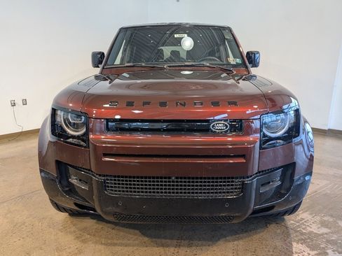 New 2026 Land Rover Defender 130 X-Dynamic SE image 2