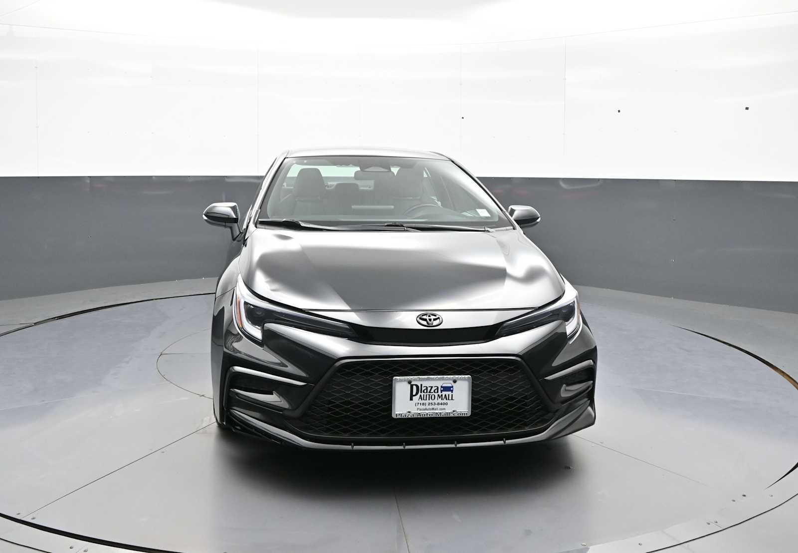 Certified 2025 Toyota Corolla SE w/ Convenience Package FWD image 1