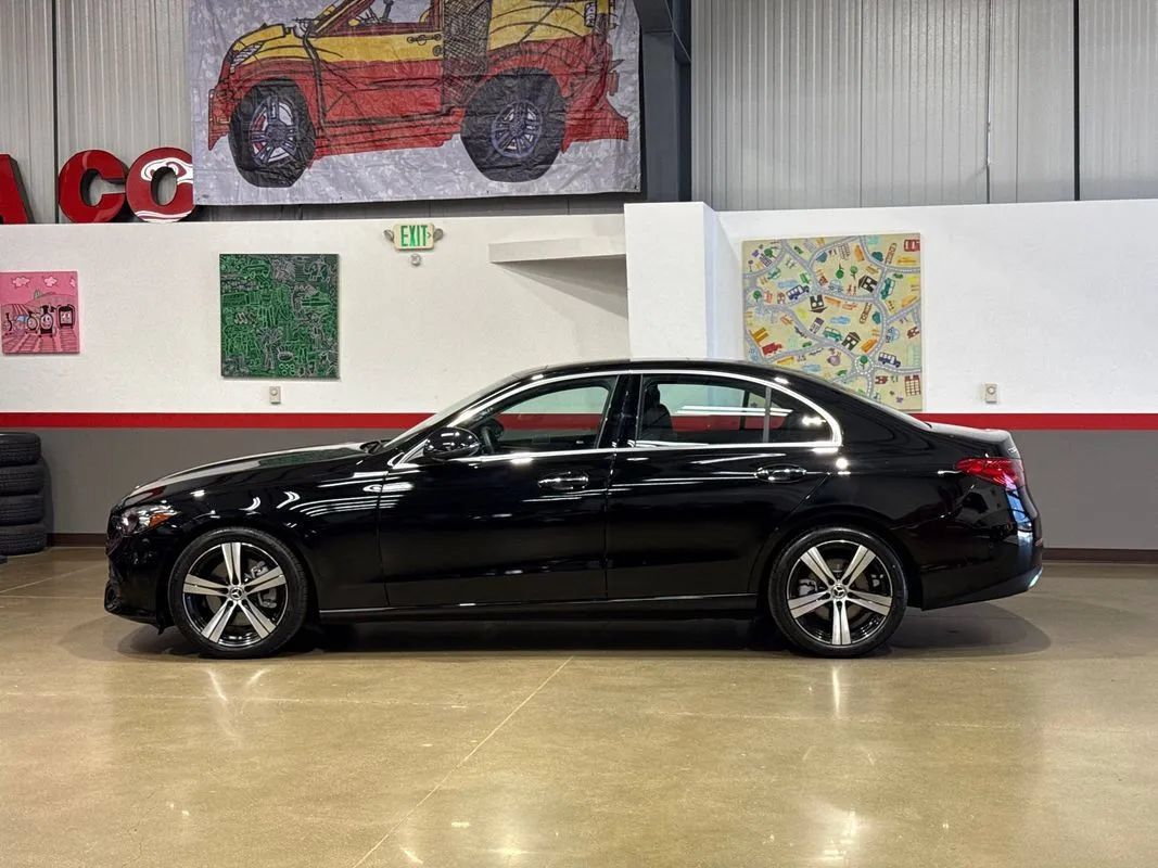 Used 2026 Mercedes-Benz C 300 4MATIC Sedan image 5