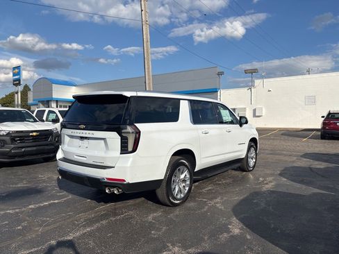 New 2026 Chevrolet Suburban Premier image 5