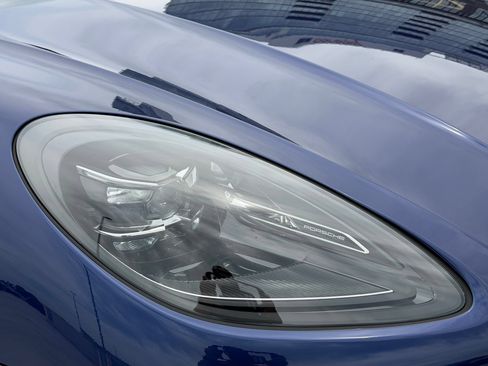 Certified 2026 Porsche Macan AWD/4WD image 12