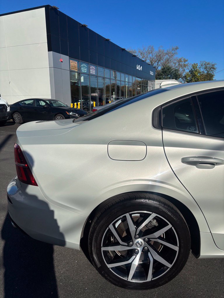 Used 2019 Volvo S60 T6 Momentum w/ Premium Package AWD/4WD image 12