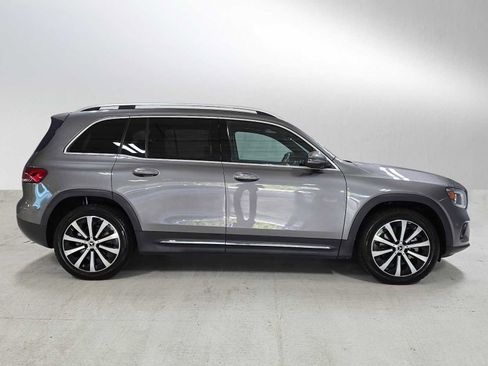 Used 2020 Mercedes-Benz GLB 250 4MATIC image 2