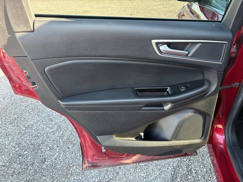 Used 2017 Ford Edge SEL w/ Equipment Group 201A AWD/4WD image 11