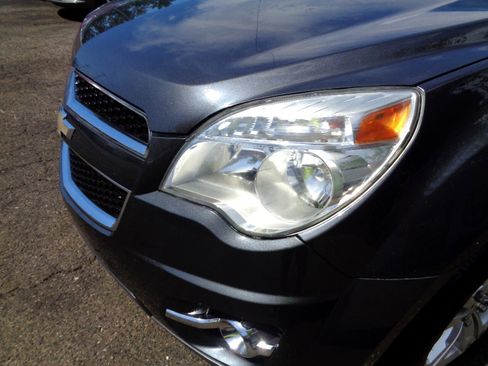 Used 2011 Chevrolet Equinox LT w/ Chrome Appearance Package image 10