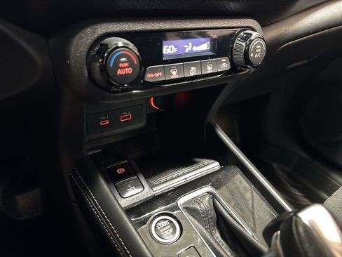 Used 2022 Nissan Kicks SV FWD image 18