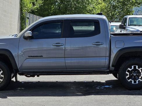 Used 2020 Toyota Tacoma TRD Off-Road w/ Technology Package AWD/4WD image 2