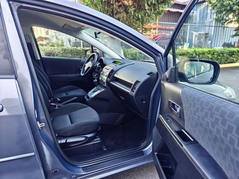 Used 2008 MAZDA MAZDA5 Sport image 17