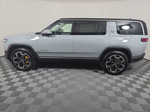 Used 2024 Rivian R1S Adventure AWD/4WD image 2